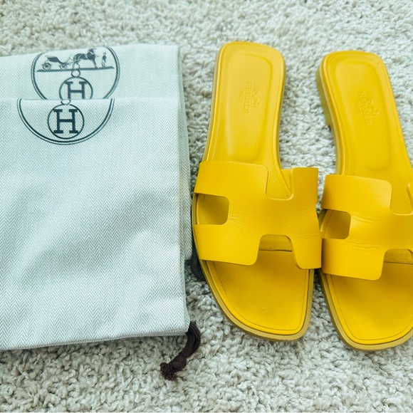 Hermes Oran Yellow Slide flip Sandals - Picture 11 of 12